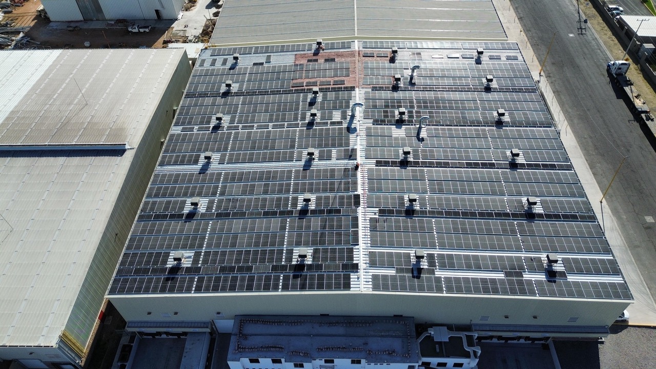 Equipo SMG Global en instalación